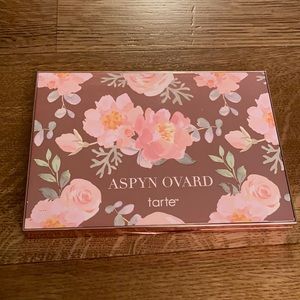 Tarte + Aspyn Ovard Discontinued Pallet✨